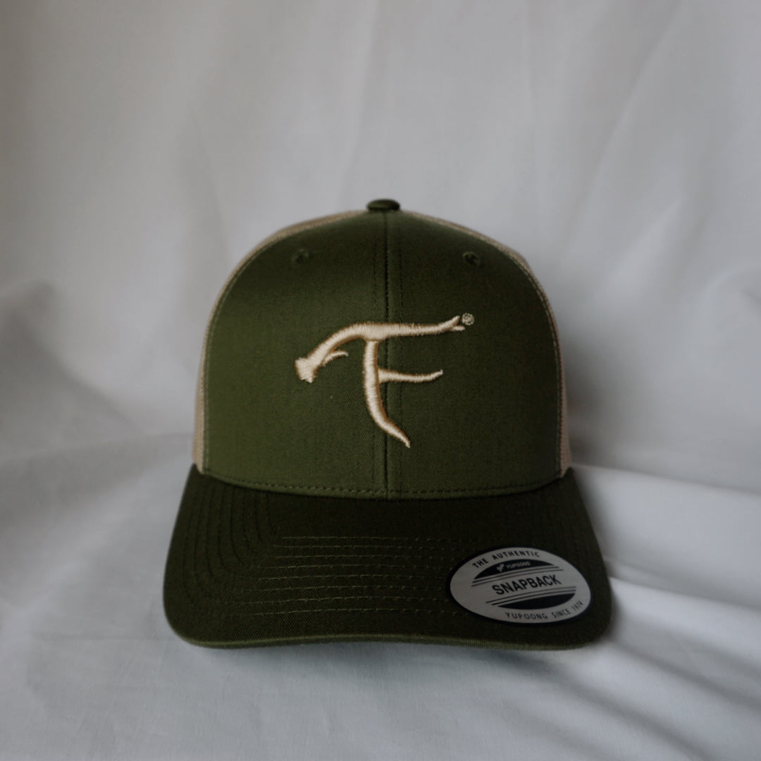 OLIVE LOGO SNAPBACK